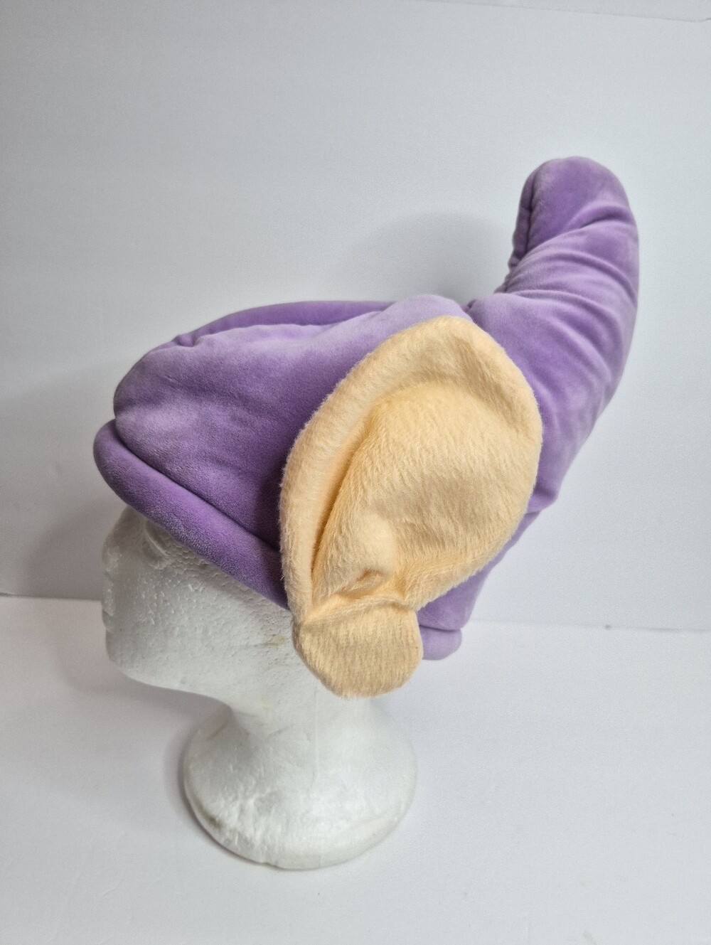 Dopwy SNOW WHITE AND SEVEN DRAWFS DISNEY HAT FOR SALE